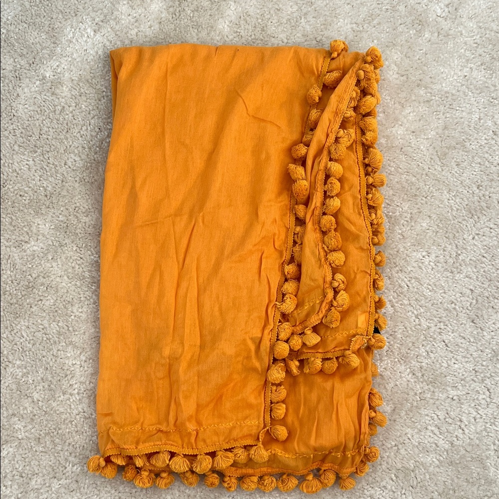 Pom Pom Tassel scarf